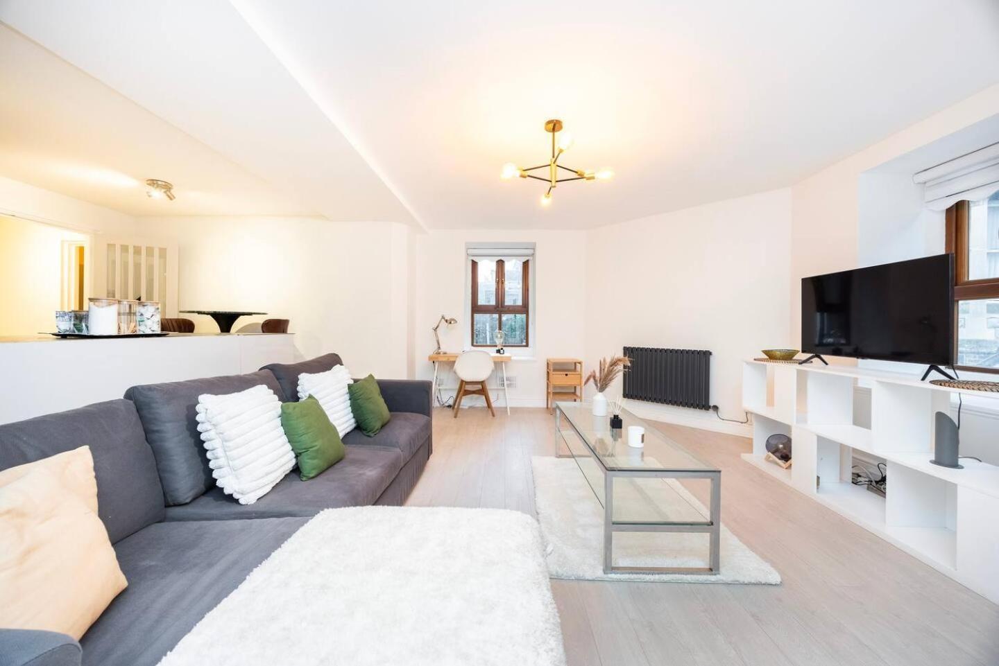 Lavish 1 Bedroom Near Tottenham Stadium Casa de Férias